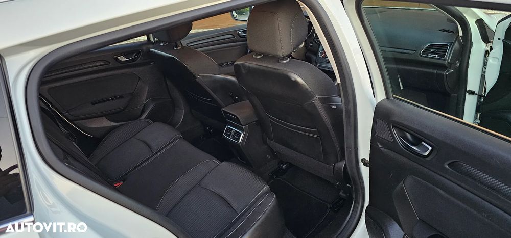 Renault Megane Blue dCi 116 EDC Intens - 8