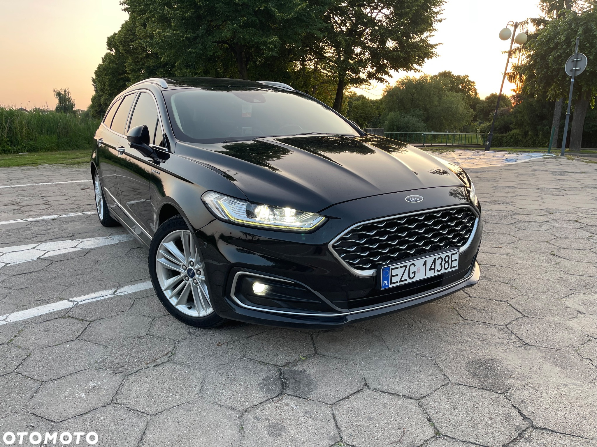 Ford Mondeo Vignale 2.0 Hybrid - 3
