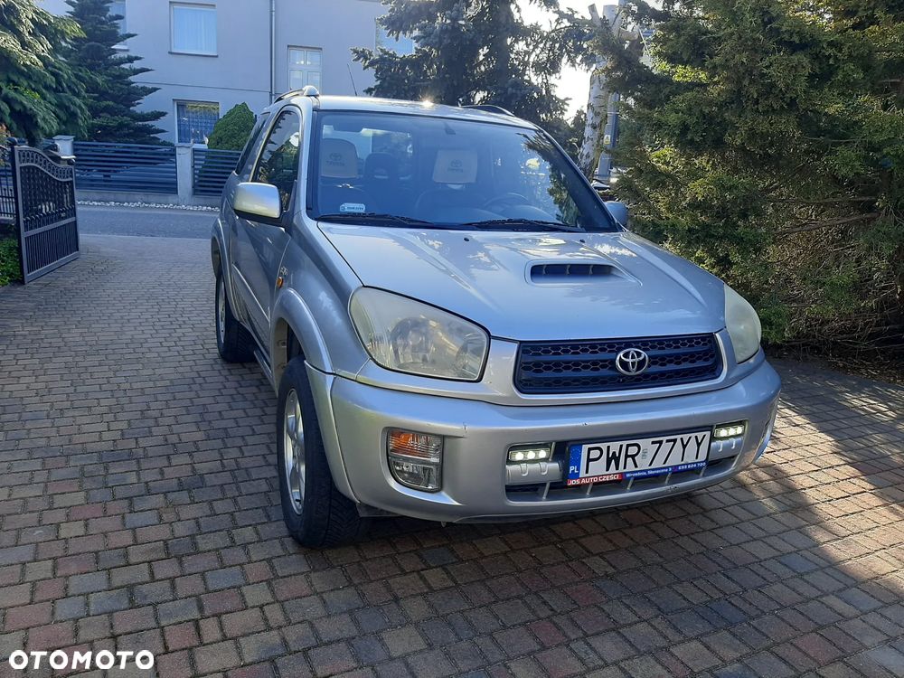 Toyota RAV4 D-4D 4x4 - 3