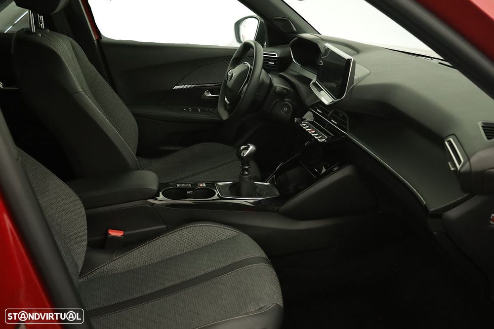 Peugeot 2008 1.2 PureTech Allure - 22