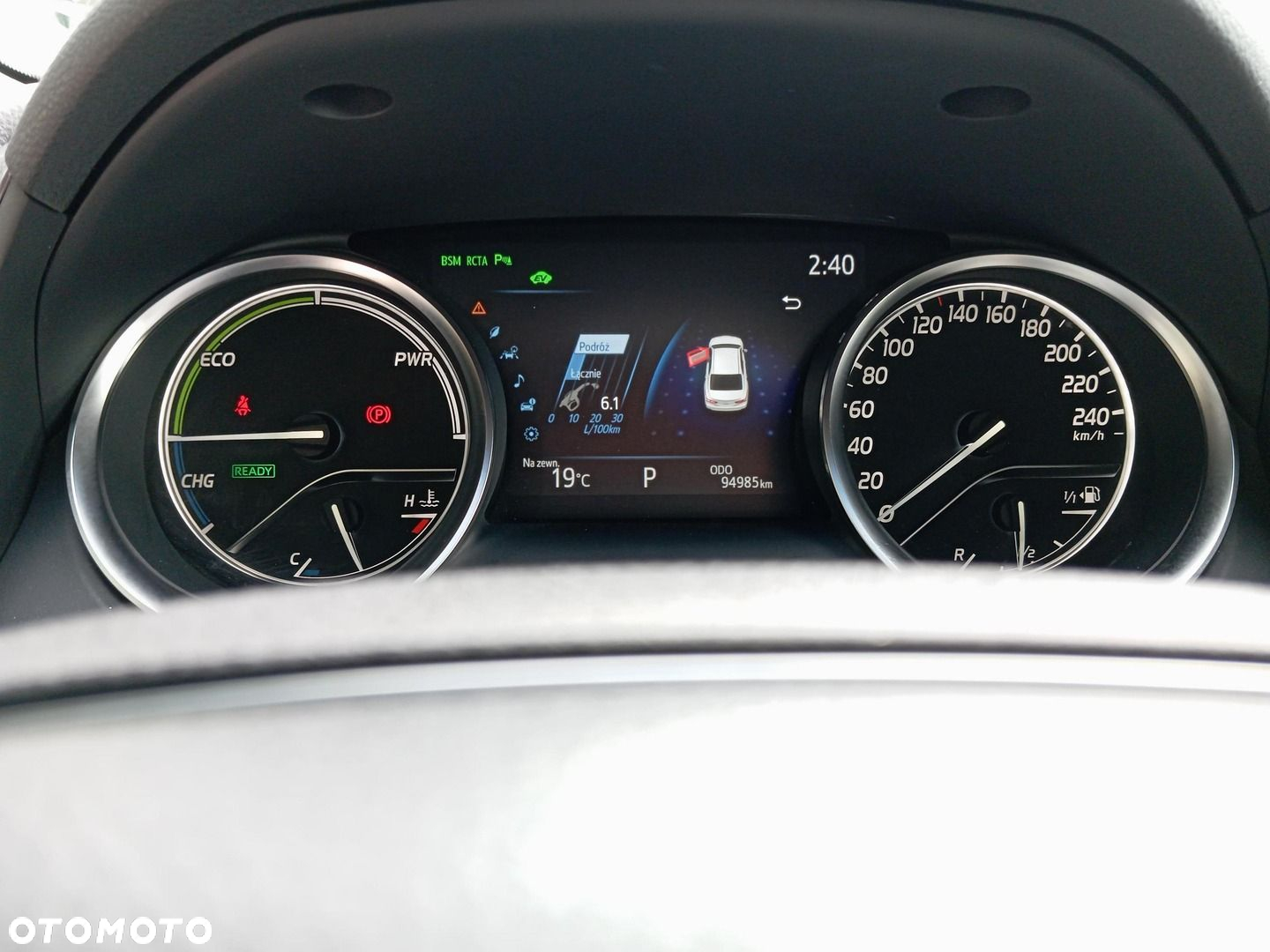 Toyota Camry - 16