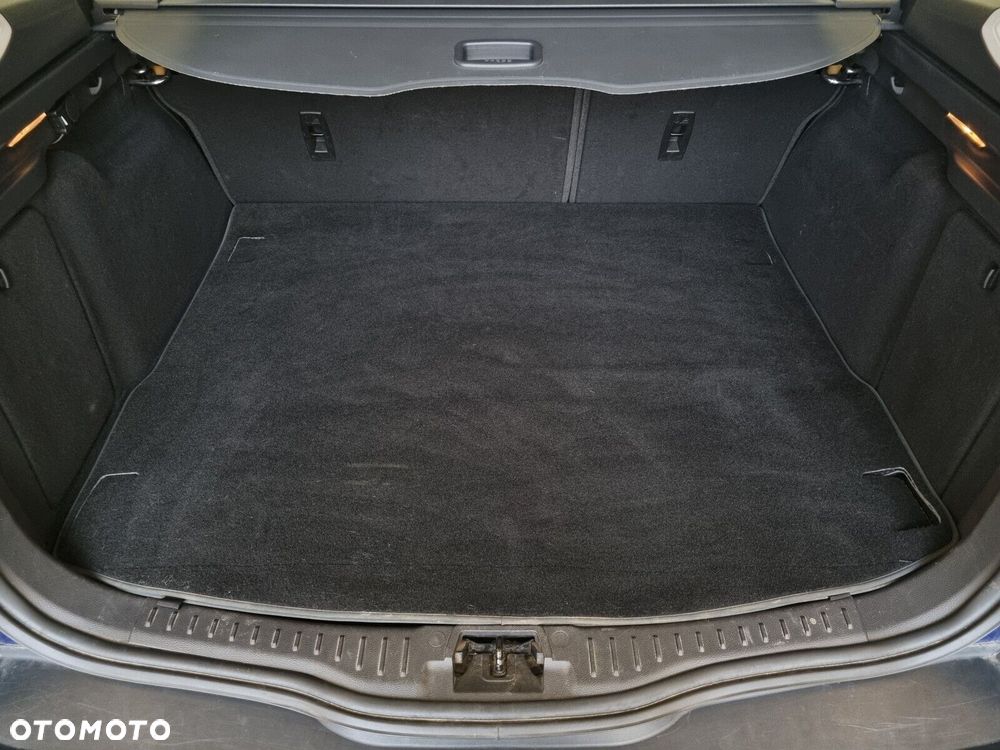 Ford Focus 1.6 Trend - 25