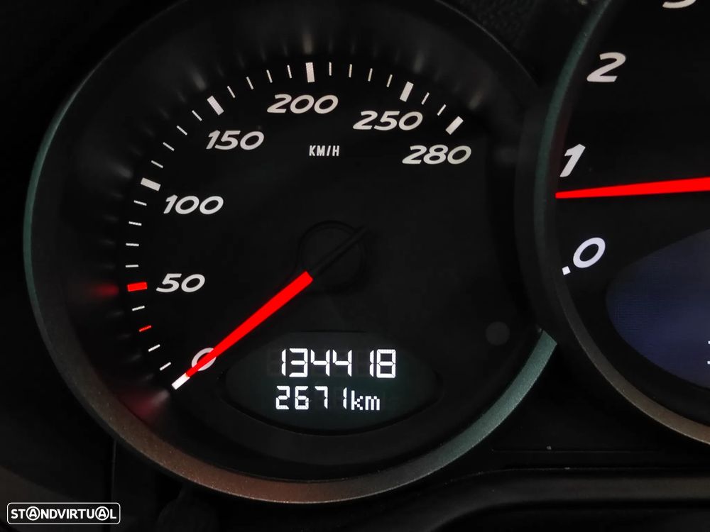 Porsche Boxster 2.7 M6 - 15