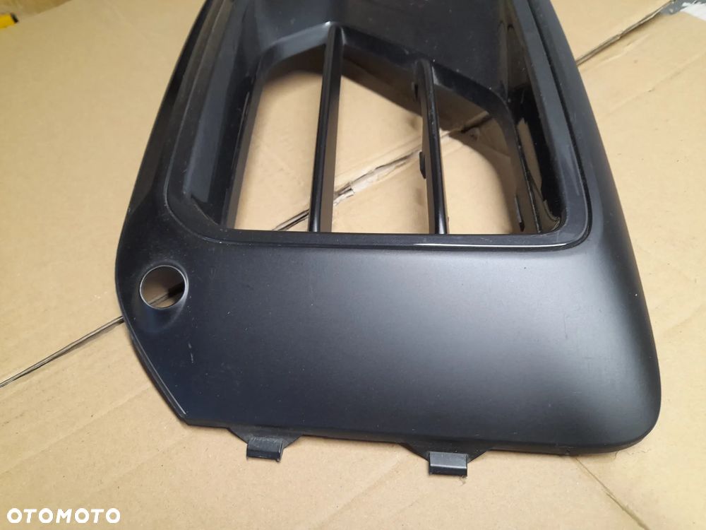 AUDI Q2 KRATKA ZDERZAKA LEWA 81A807681G 81A807681K - 6