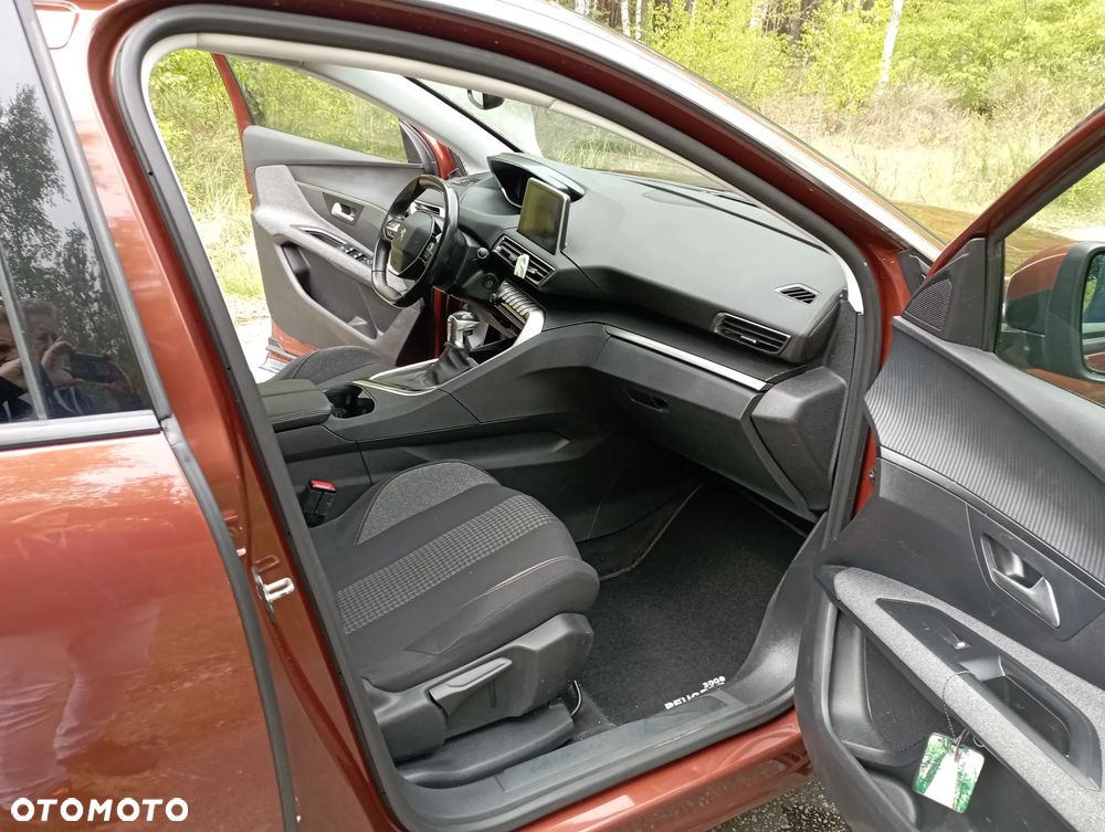Peugeot 3008 1.2 PureTech Allure S&S - 11