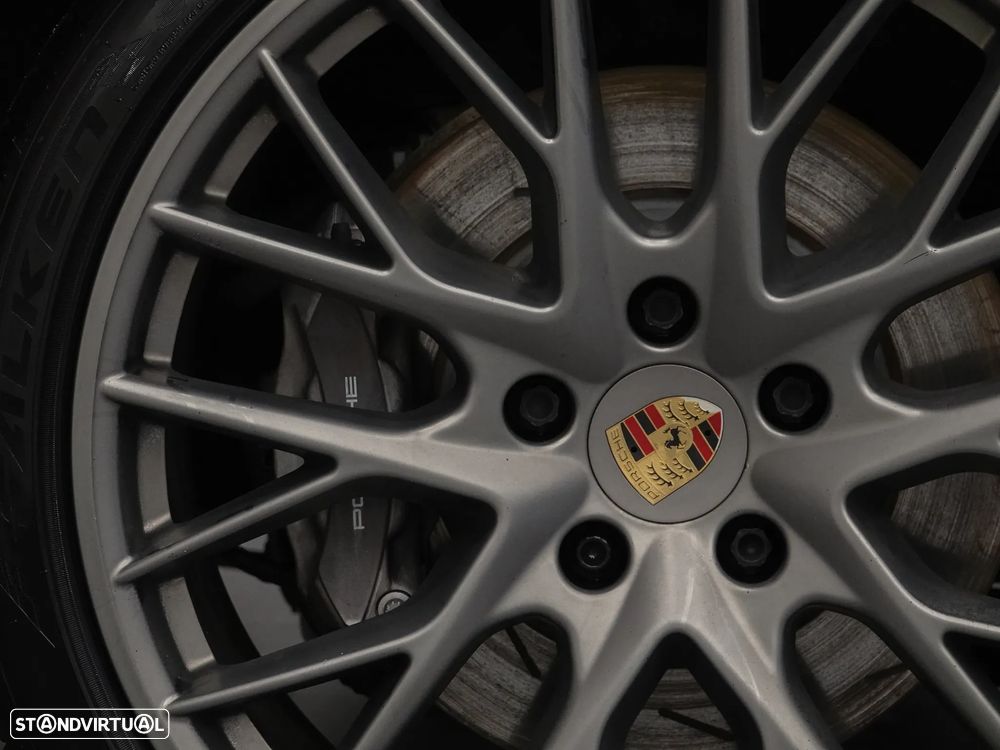 Porsche Panamera GTS - 15