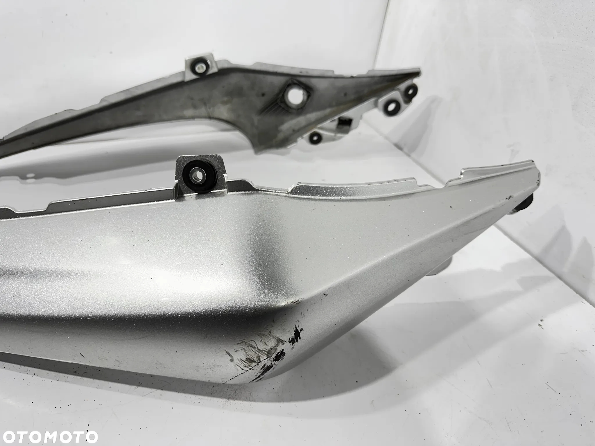 Ogon zadupek  Suzuki GSR 600 05-10R - 3