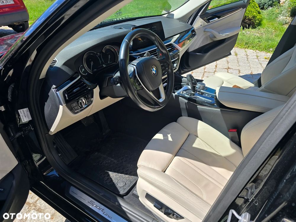 BMW Seria 5 520d xDrive Sport Line sport - 10