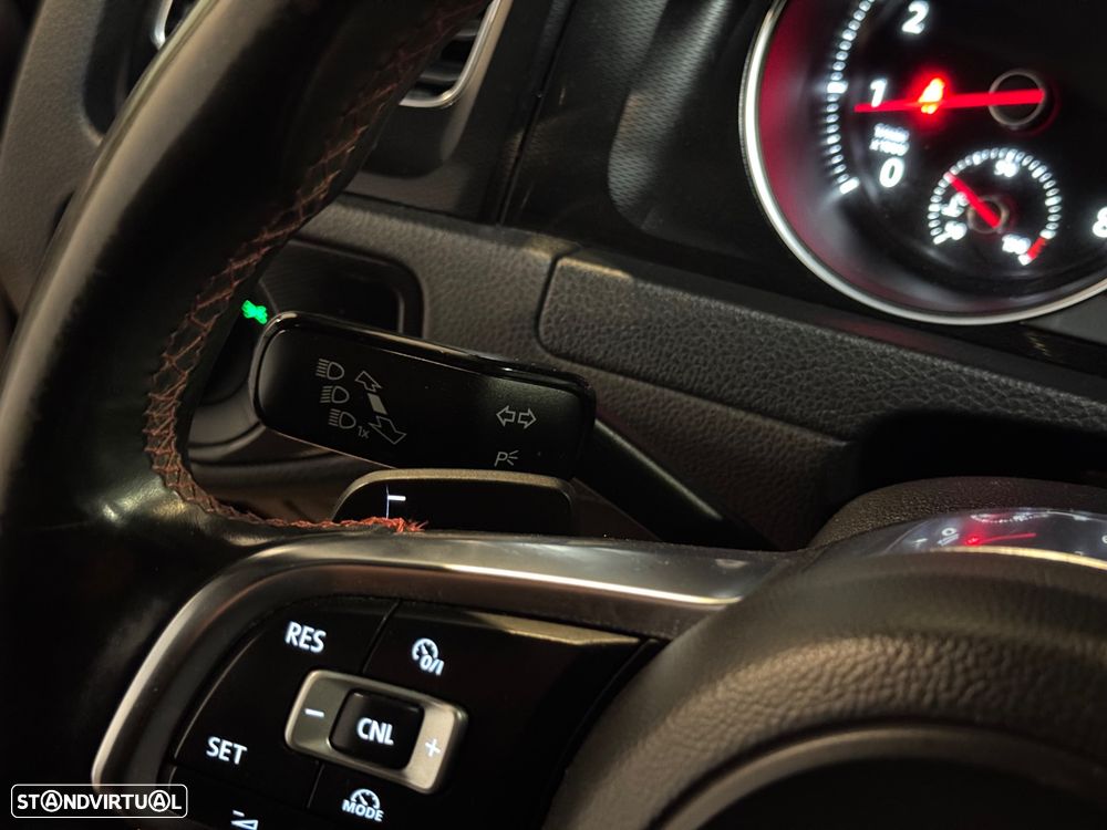 VW Golf GTI Performance BlueMotion DSG - 12