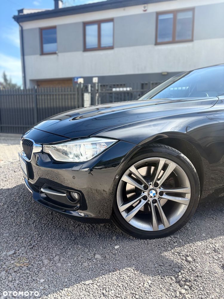 BMW Seria 3 328i Sport Line - 1