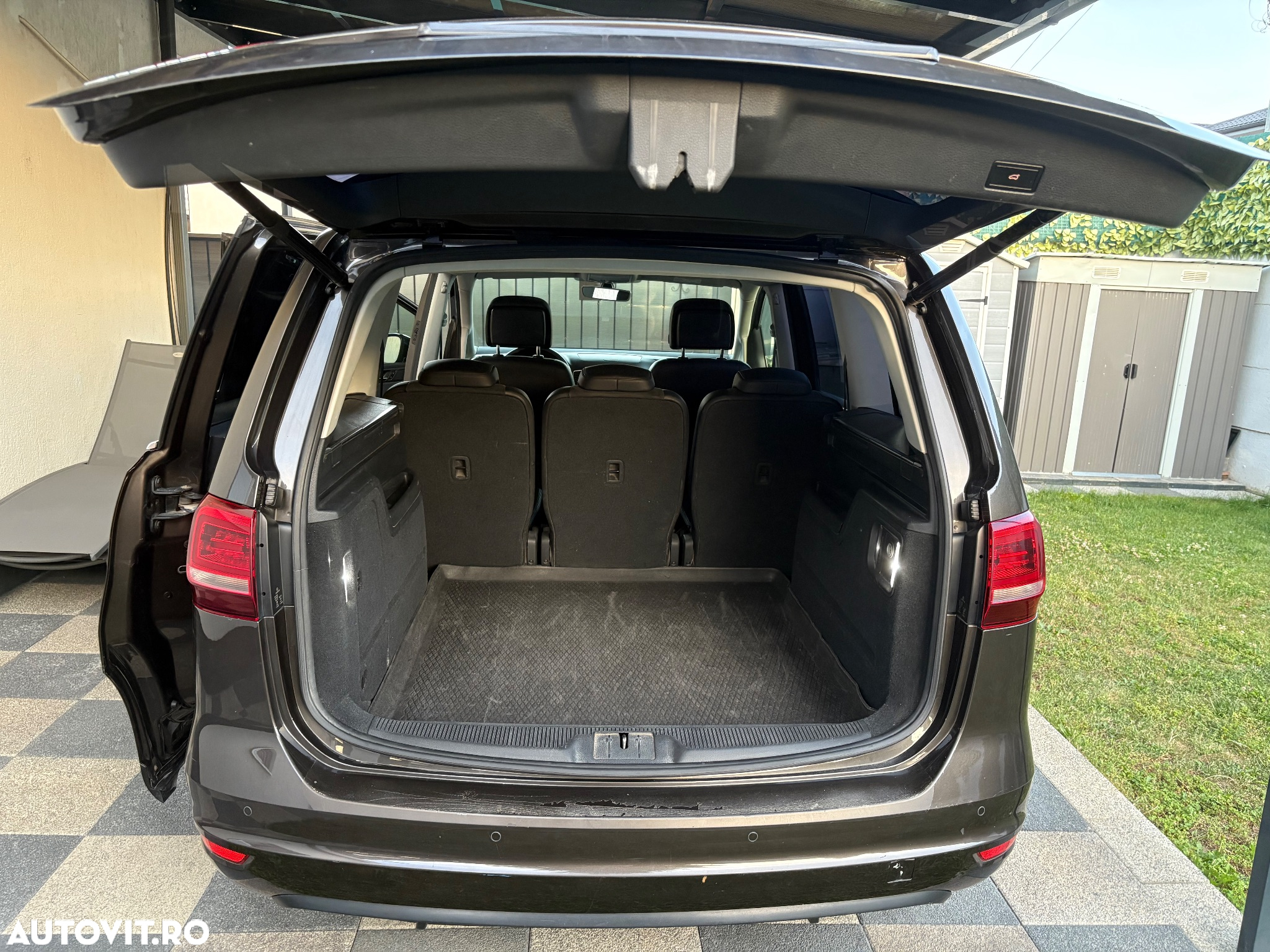 Volkswagen Sharan 2.0 TDI DSG BlueMotion Technology Highline - 6