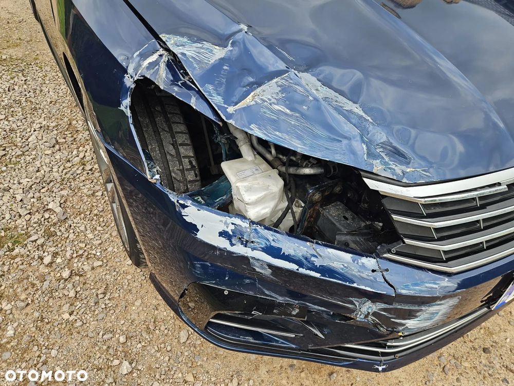 Volkswagen Passat 2.0 TSI Elegance DSG - 28