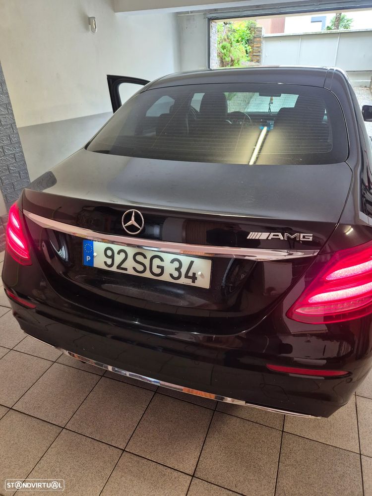 Mercedes-Benz E 220 d AMG designo - 14