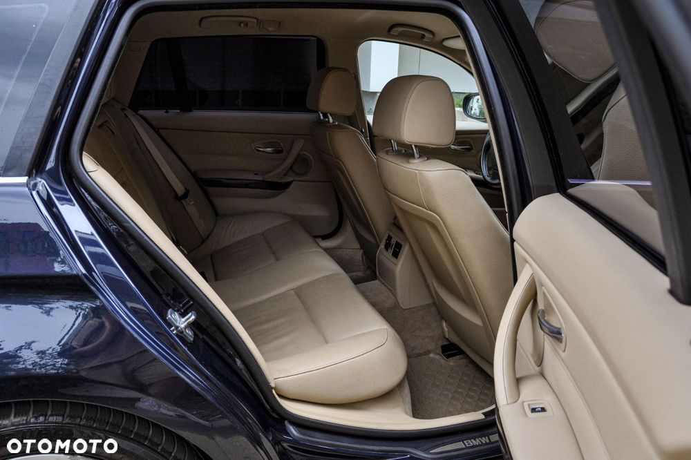 BMW Seria 3 - 12
