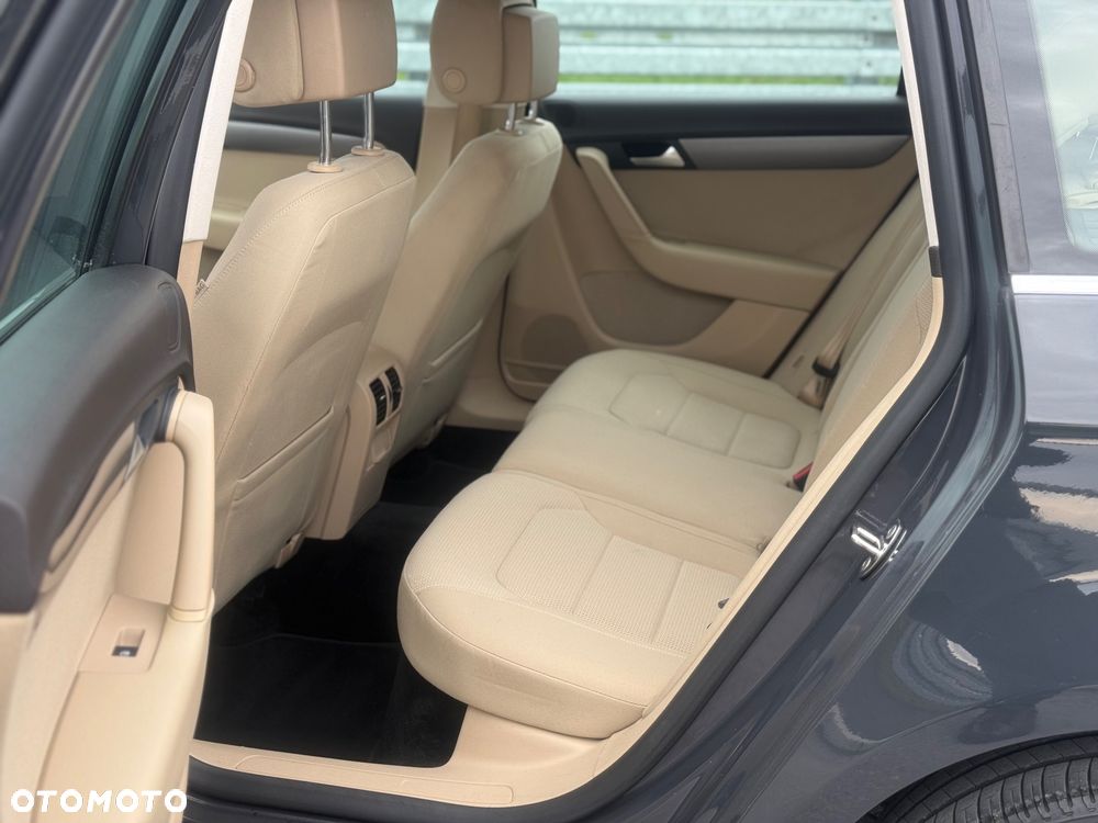 Volkswagen Passat 1.8 TSI Comfortline DSG - 11