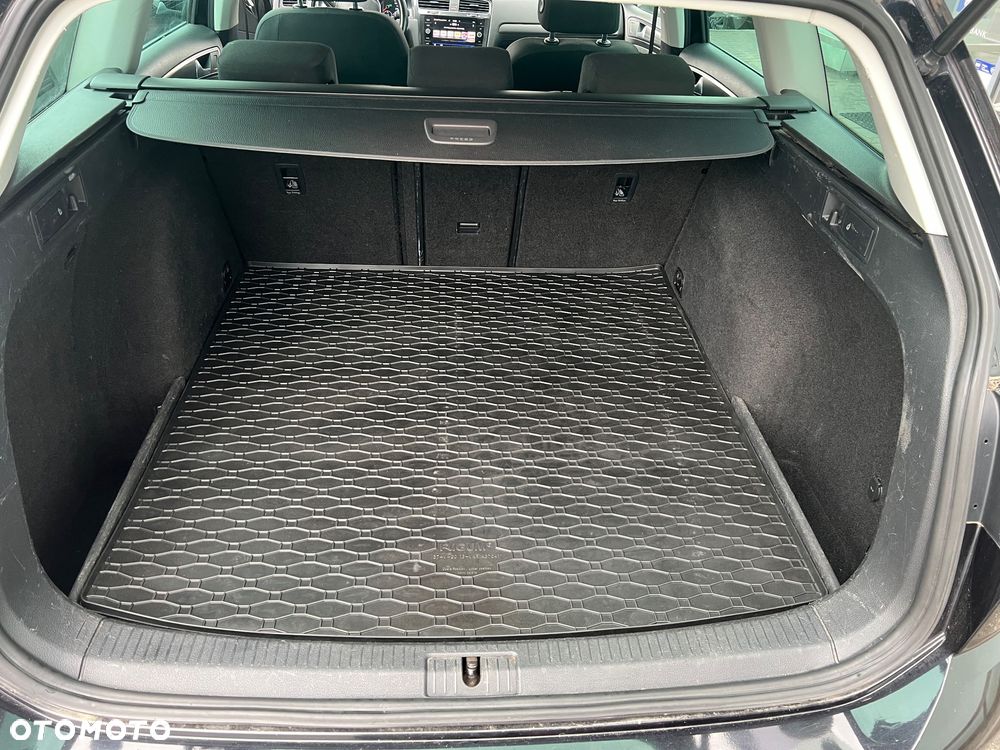 Volkswagen Golf - 14