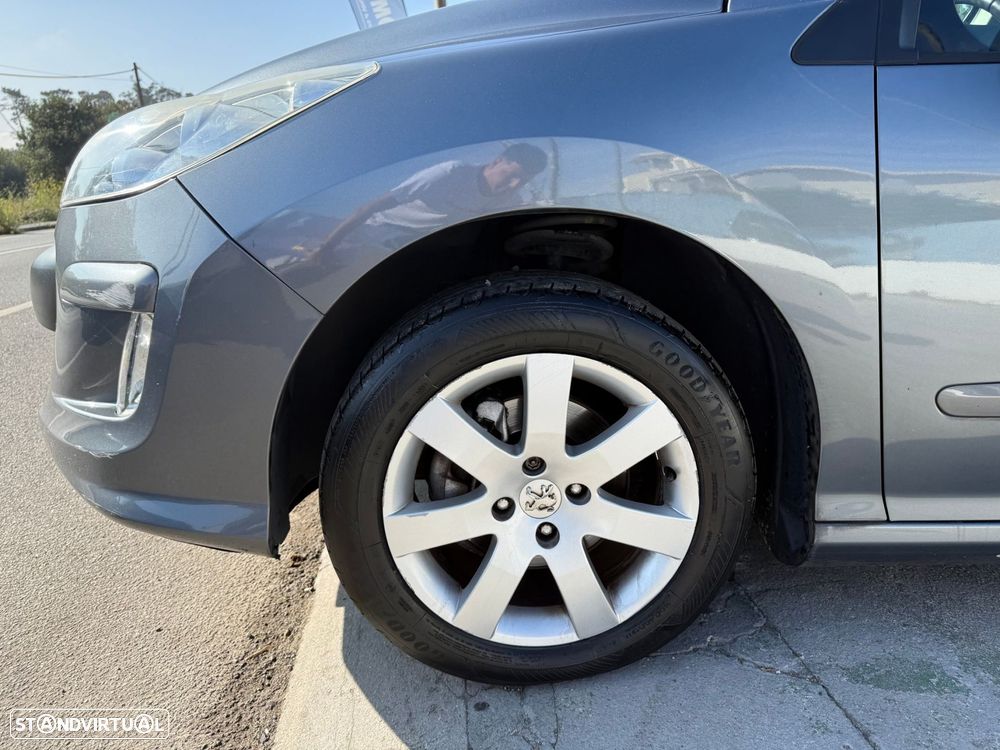 Peugeot 308 SW 1.6 HDi Executive - 5