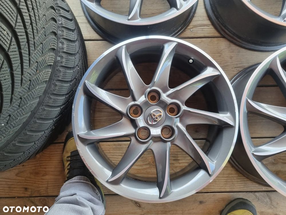 TOYOTA PZ406-E067F COROLLA,VERSO,AURIS,C-HR alu 7X17 ET50 5x114,3 super - 5