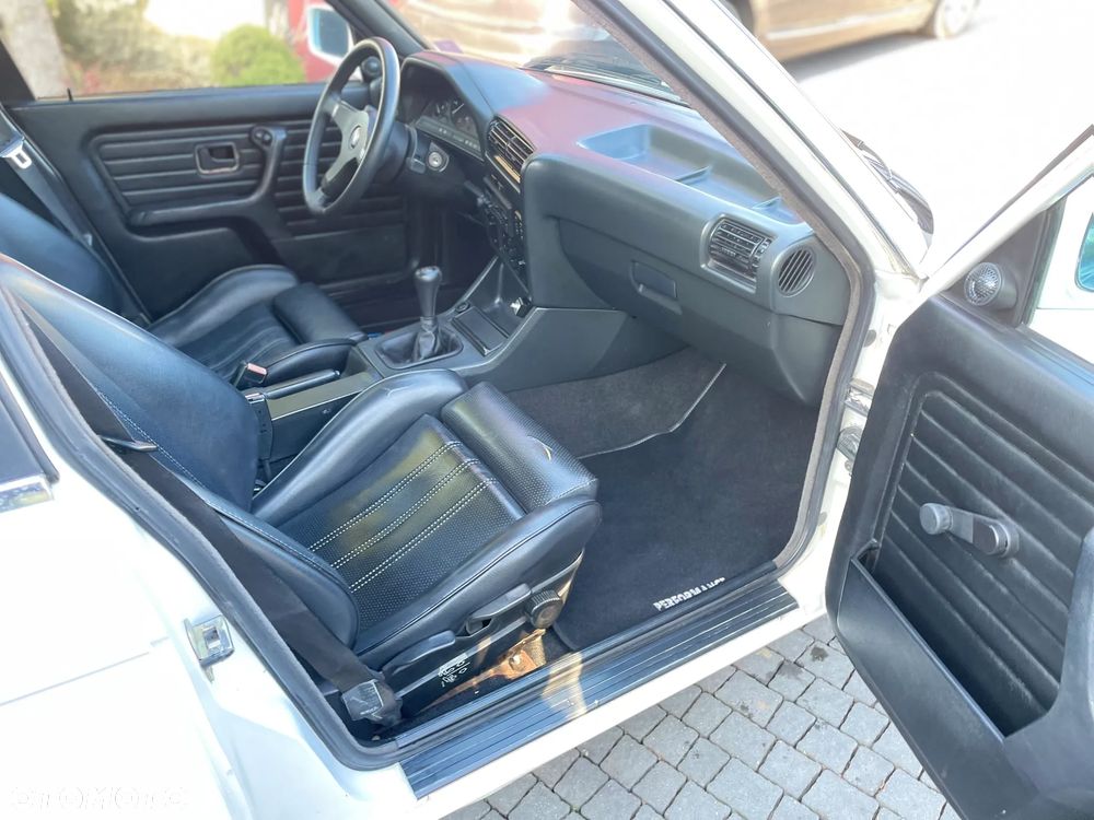 BMW Seria 3 316i - 15