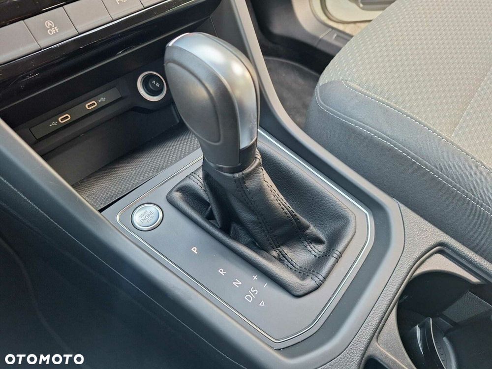 Volkswagen Touran - 16