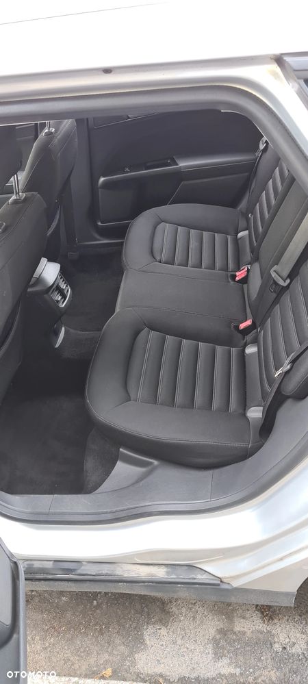 Ford Mondeo 2.0 TDCi Ambiente - 9