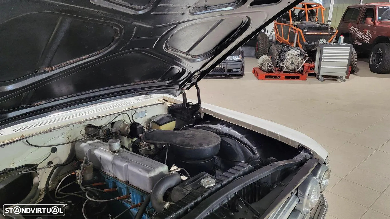 Chevrolet Impala - 4