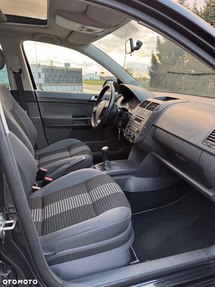 Volkswagen Polo 1.4 Tour - 19