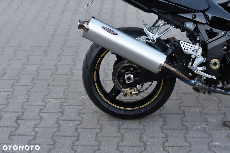 Suzuki GSX-R - 11