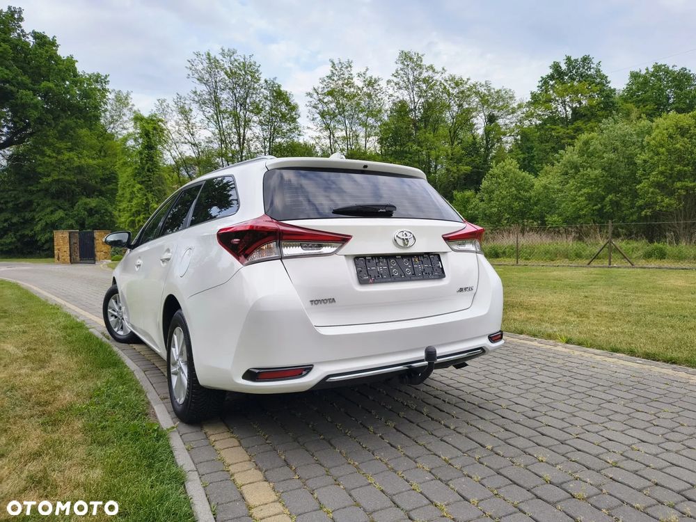 Toyota Auris 1.6 D-4D Dynamic - 31