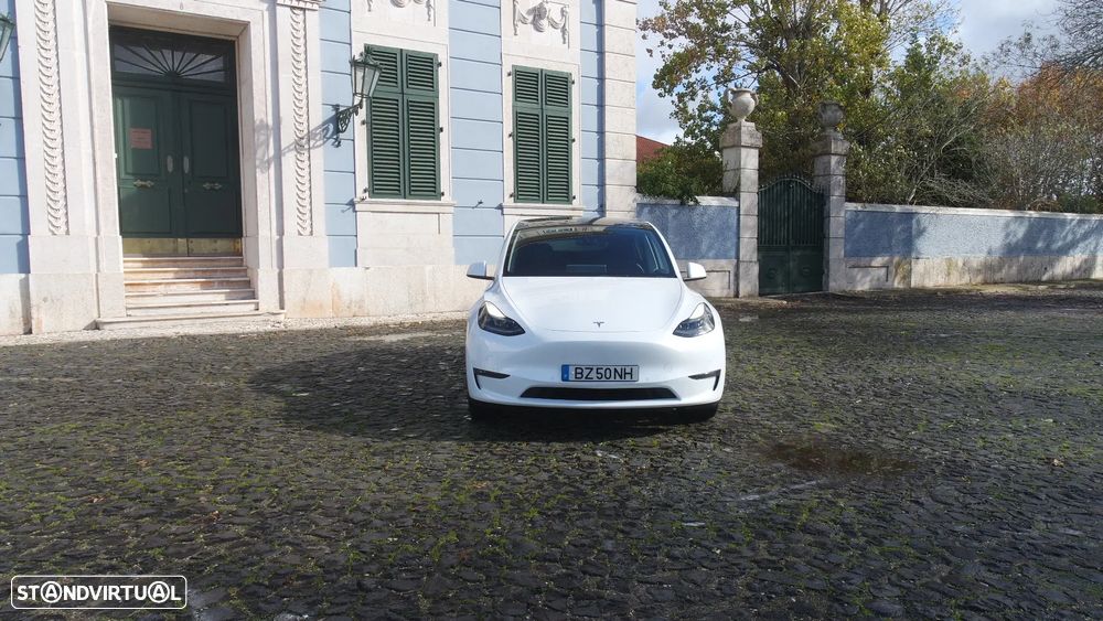 Tesla Model Y Long Range Dual Motor AWD - 8