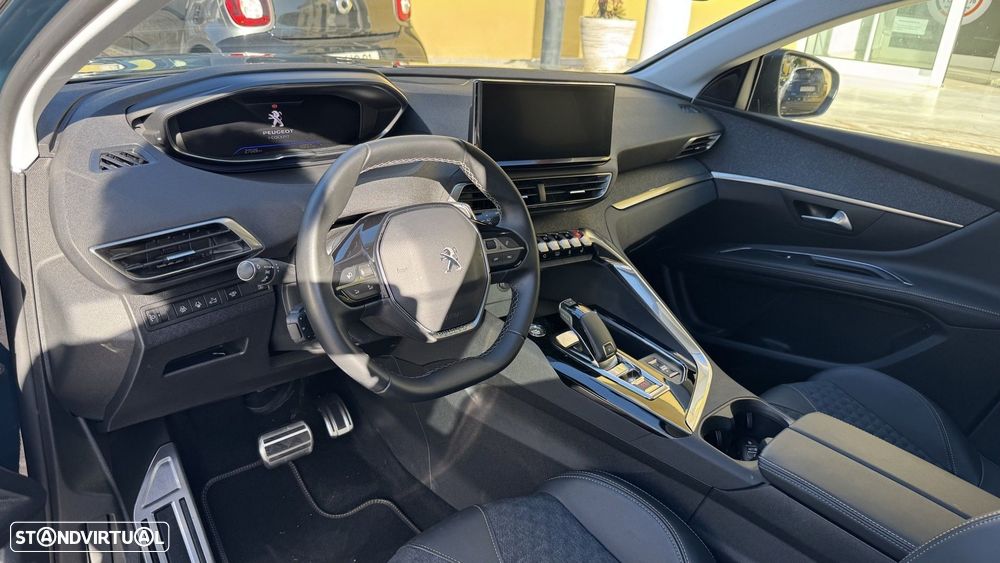 Peugeot 5008 1.2 PureTech Allure Pack EAT8 - 25