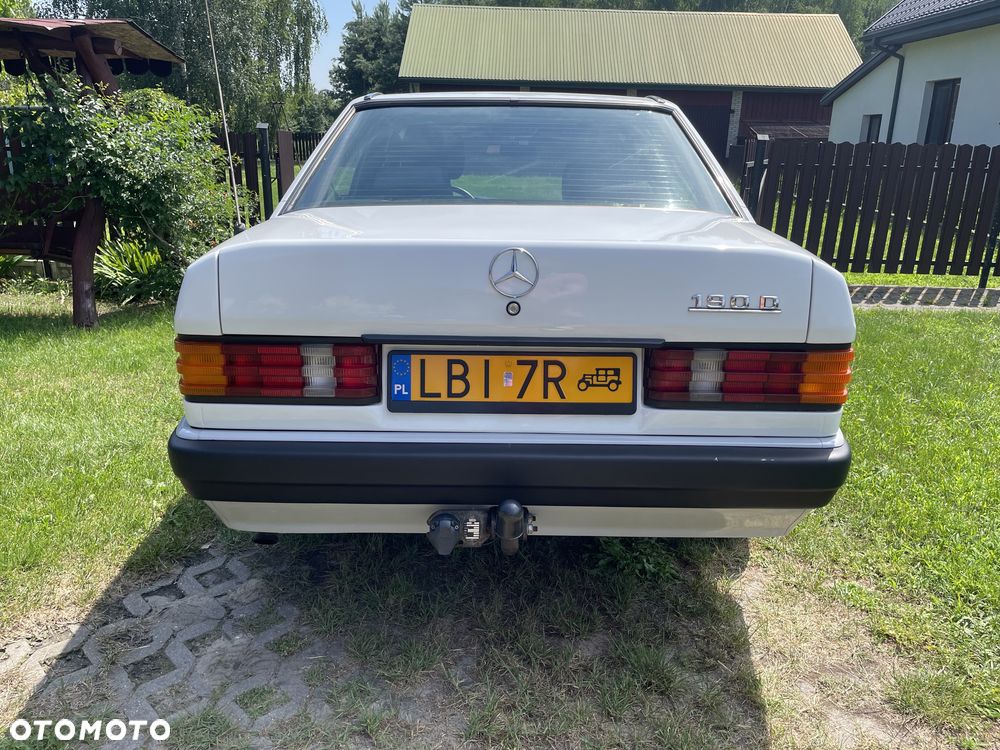 Mercedes-Benz W201 (190) - 4