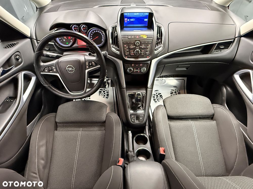 Opel Zafira - 9