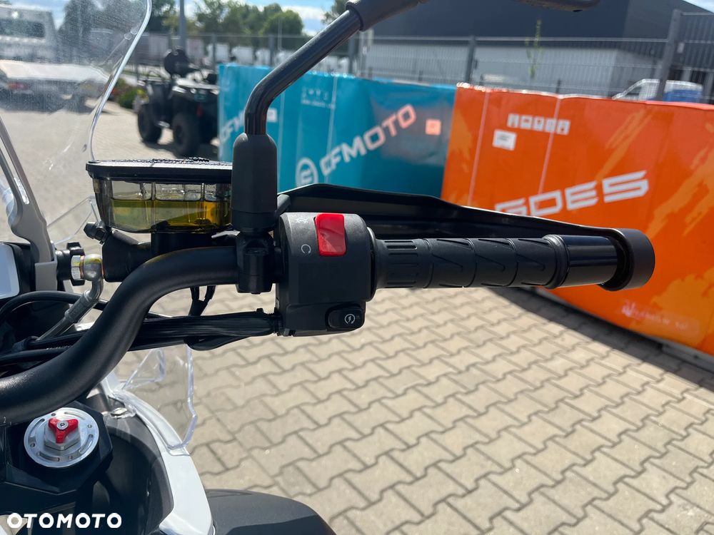CFMoto 650 MT - 18