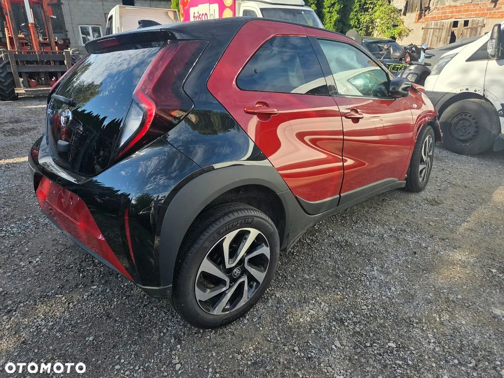 Toyota Aygo X 1.0 VVT-i Selection CVT - 1