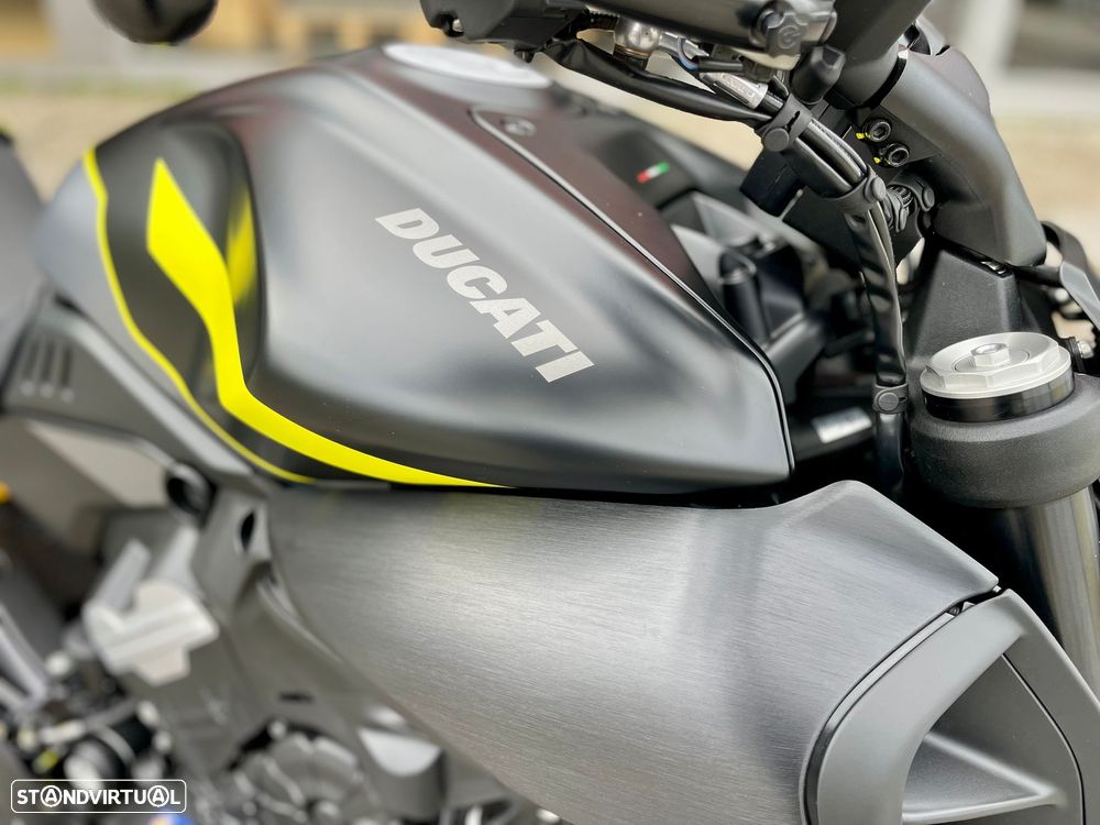 Ducati Diavel V4 - 2