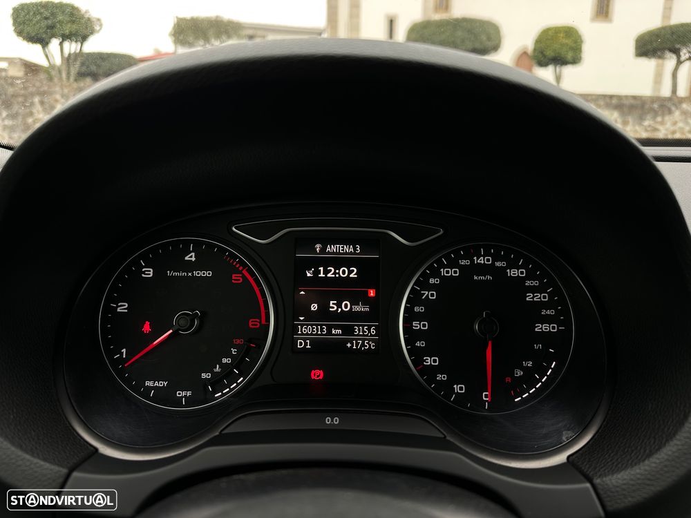 Audi A3 Sportback 1.6 TDI S tronic design - 38