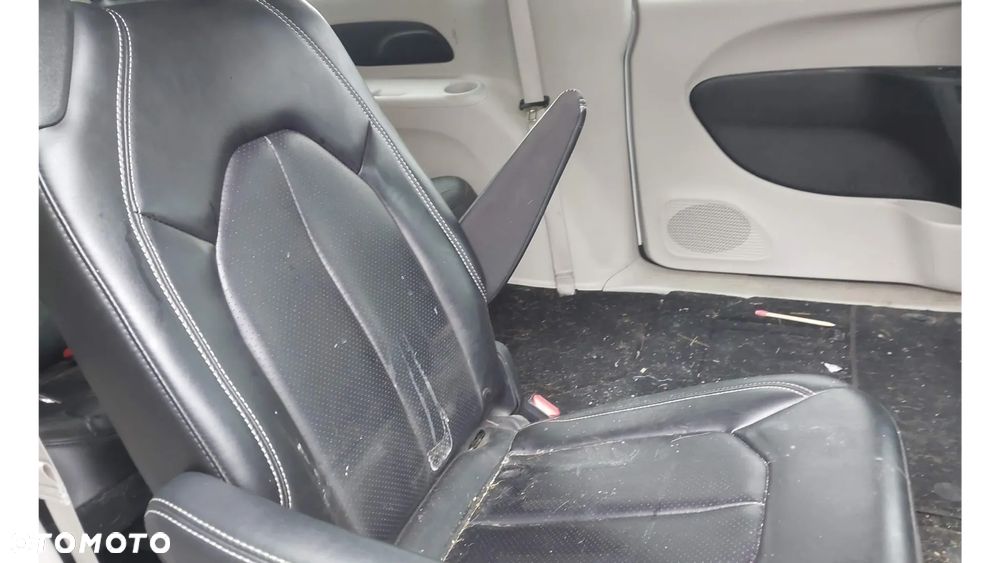 Chrysler Pacifica - 19