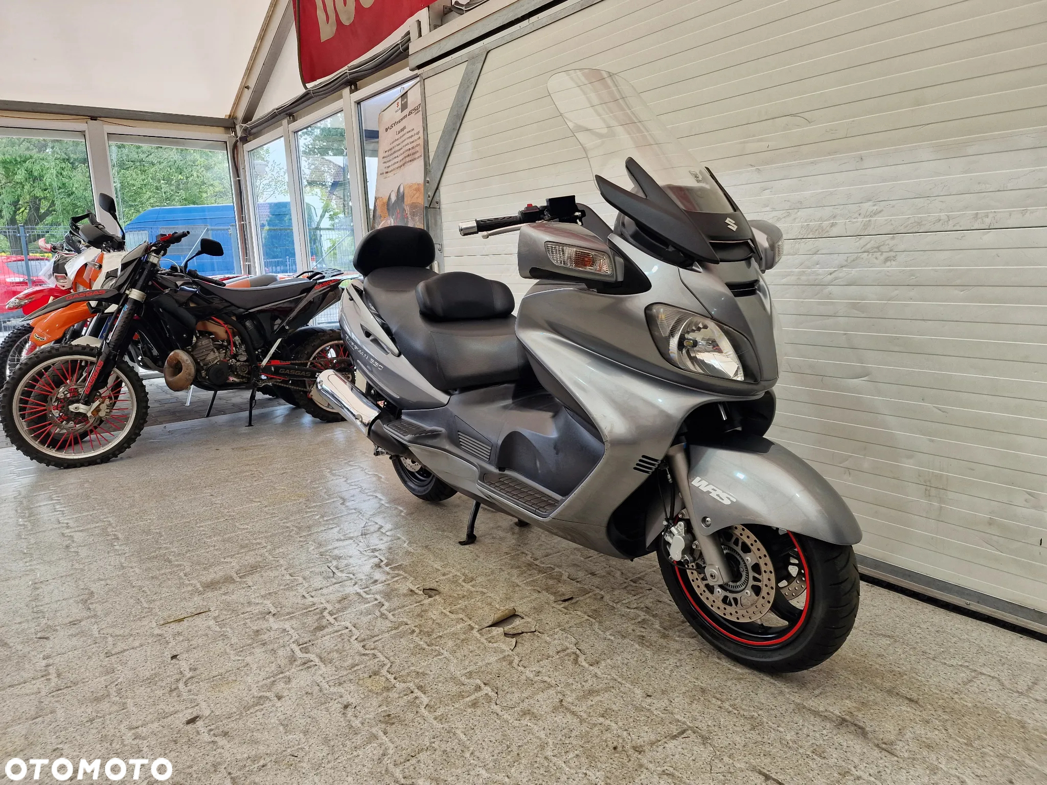 Suzuki Burgman - 7