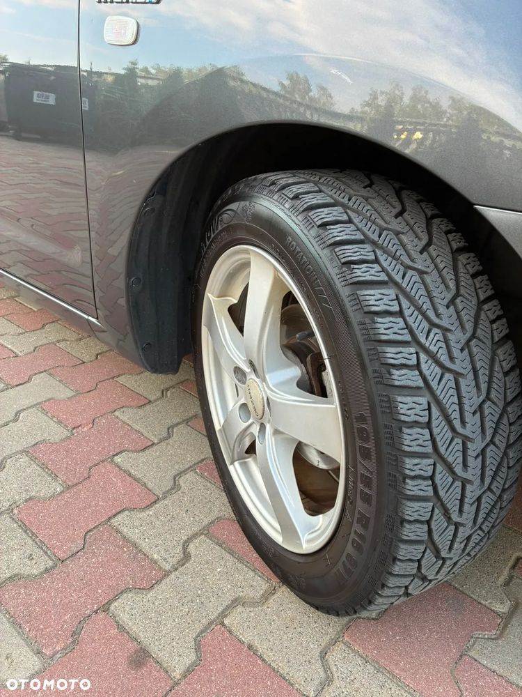 Toyota Prius 1.5 VVT-i Prestige - 10