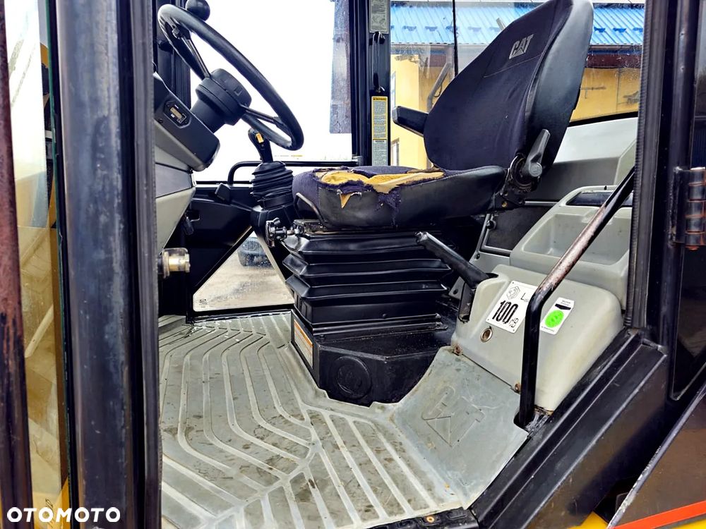 Caterpillar 908 - 12