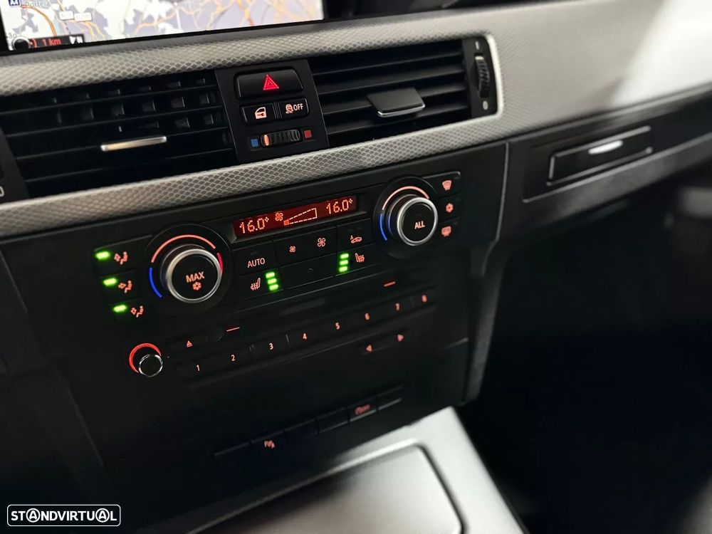 BMW 320 d Touring Pack M - 11