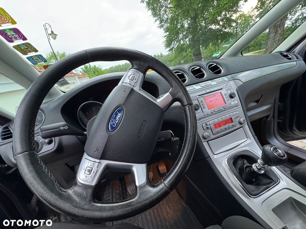 Ford S-Max - 34