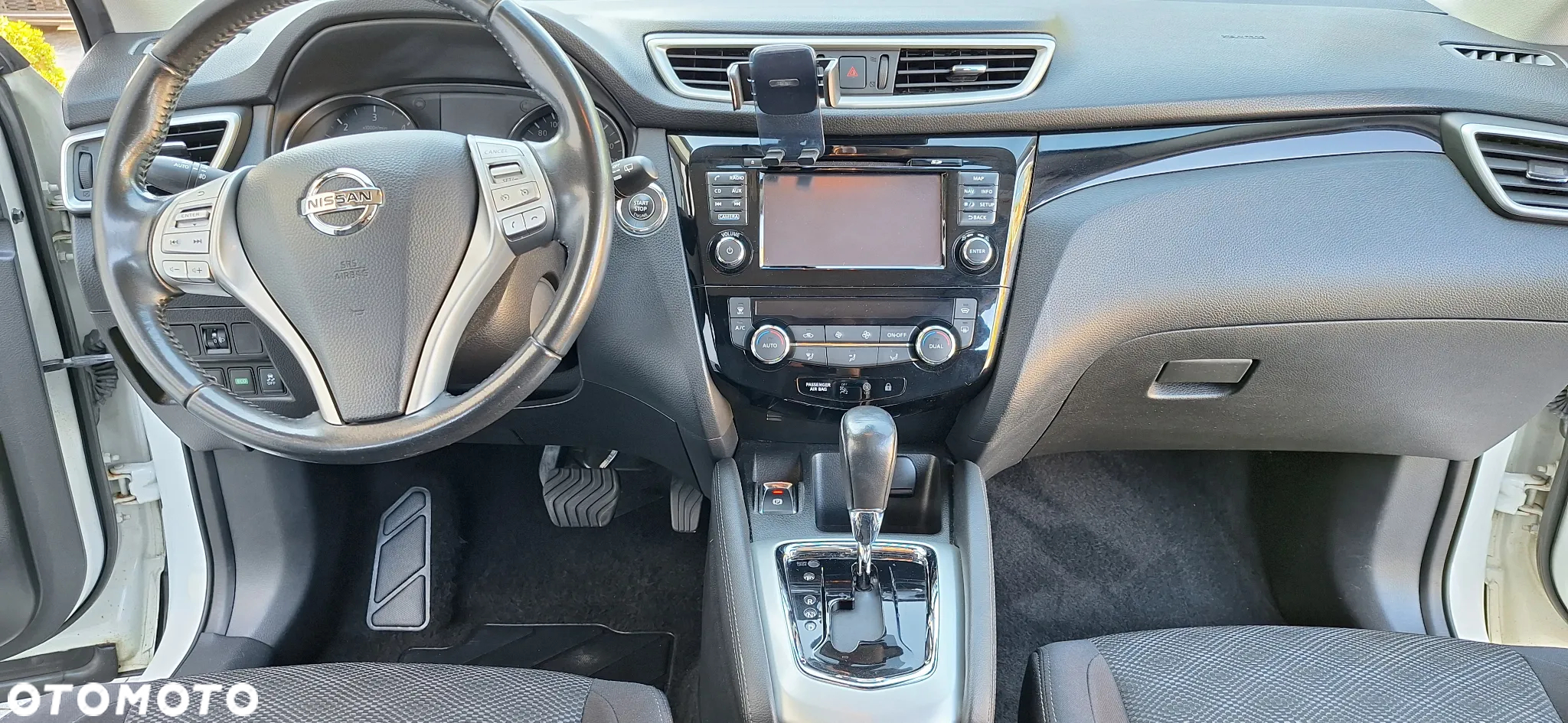 Nissan Qashqai 1.6 DCi N-Connecta Xtronic EU6 - 34