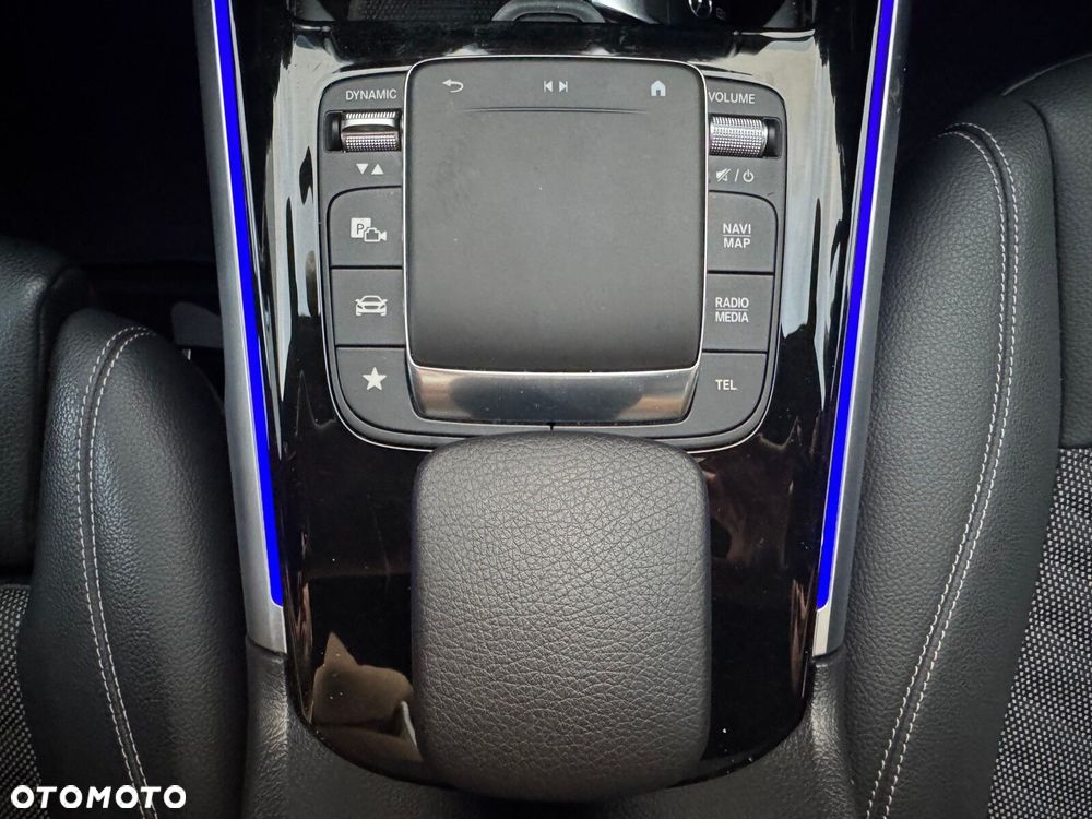 Mercedes-Benz GLB - 17