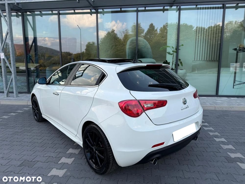 Alfa Romeo Giulietta 2.0 JTDM 16V - 10