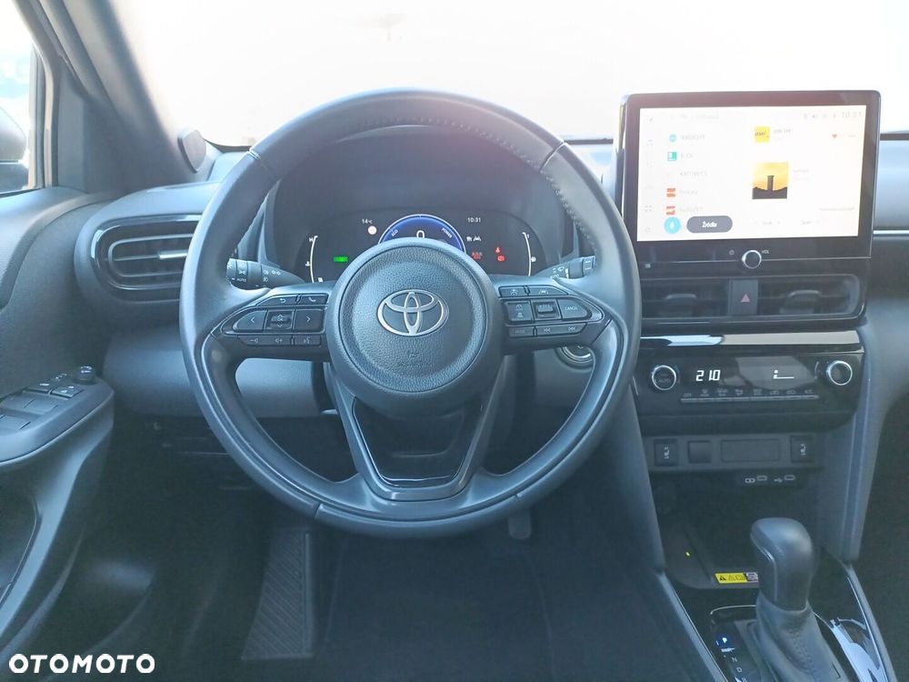 Toyota Yaris Cross - 15