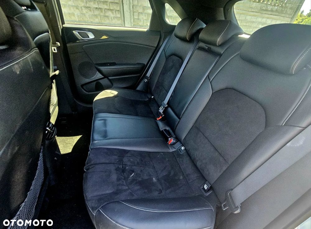 Kia Ceed 1.6 CRDi (48V Mild-Hybrid) DCT7 GT Line - 9