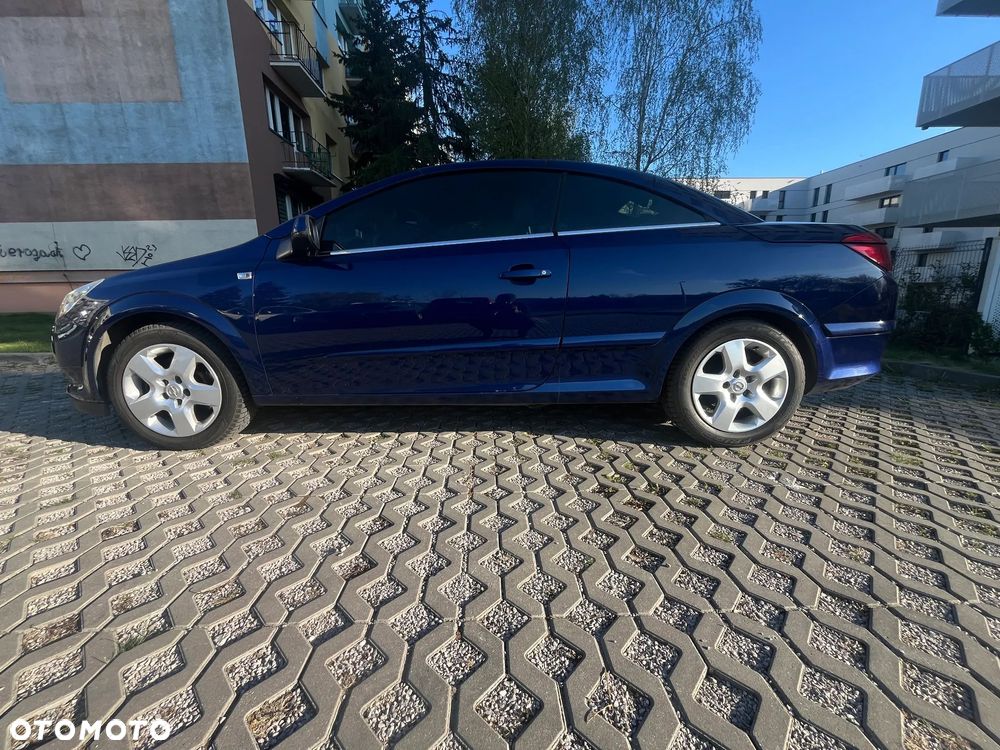 Opel Astra 2.0 Turbo Cosmo - 4