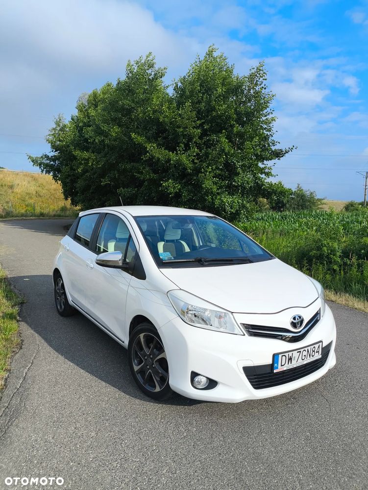 Toyota Yaris 1.33 Prestige - 1